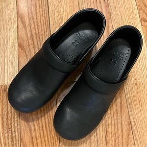 Dansko Professional Women’s clogs black size 38